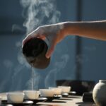 집에서 실천하는 대체요법, 건강 관리의 새로운 흐름 person pouring hot water on white cup