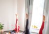 일상을 바꾸는 ‘필라테스’, 쉬운 실천법으로 건강 챙기기 Three women doing bridge pose yoga